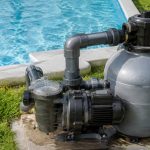 Air dans la pompe piscine : causes et solutions pour retrouver une filtration efficace